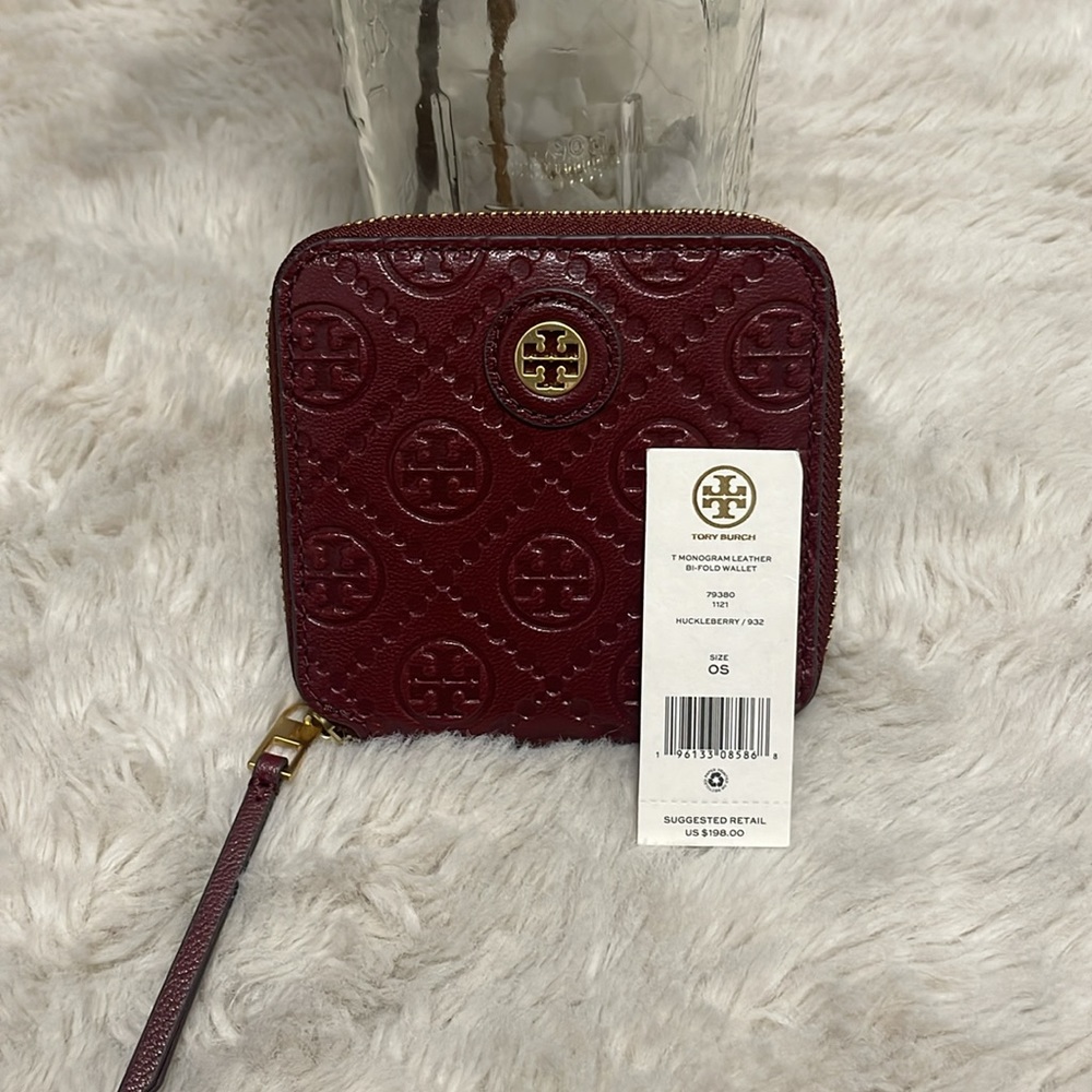 ✨ Tory Burch Leather Bi-Fold Wallet✨
